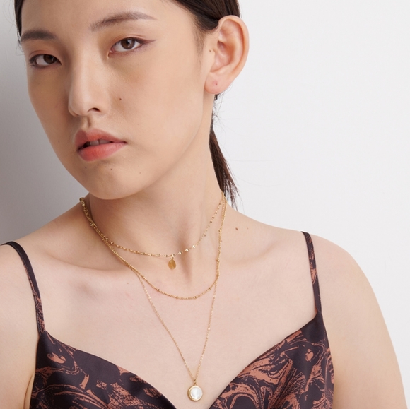 Gorgeous Lady Multilayered Necklace - Picture 7 of 8